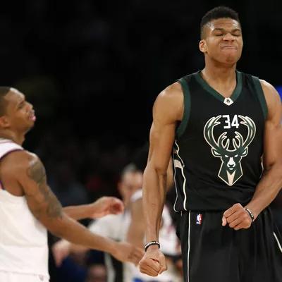 主力球员受 主力球员受